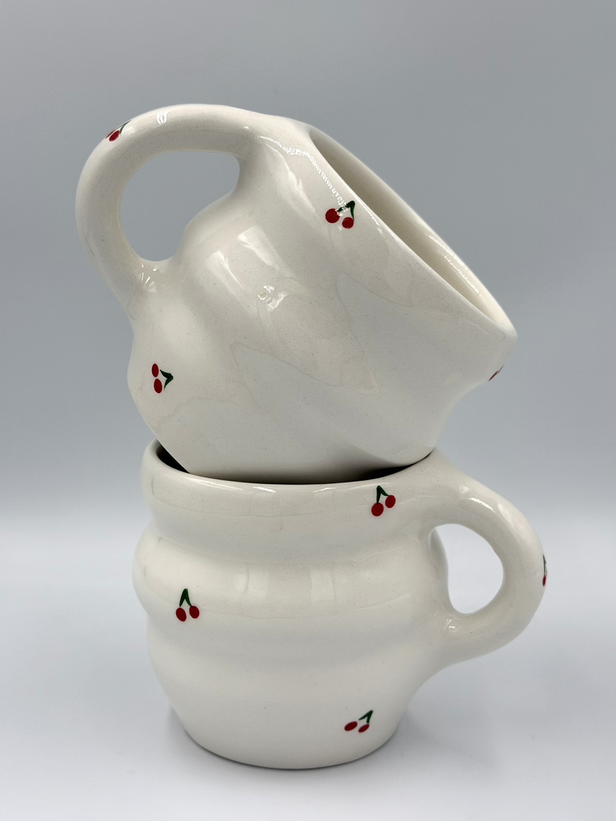 Πήλινη Κούπα Wavy Cherry Mug Με Χερούλι